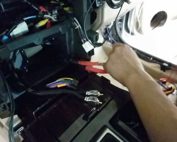 欧卡改装网,改装案例,丰田锐志改装音响