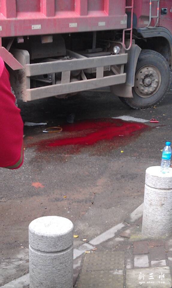 花果山山脚交通事故,间接原因是施工方霸占道