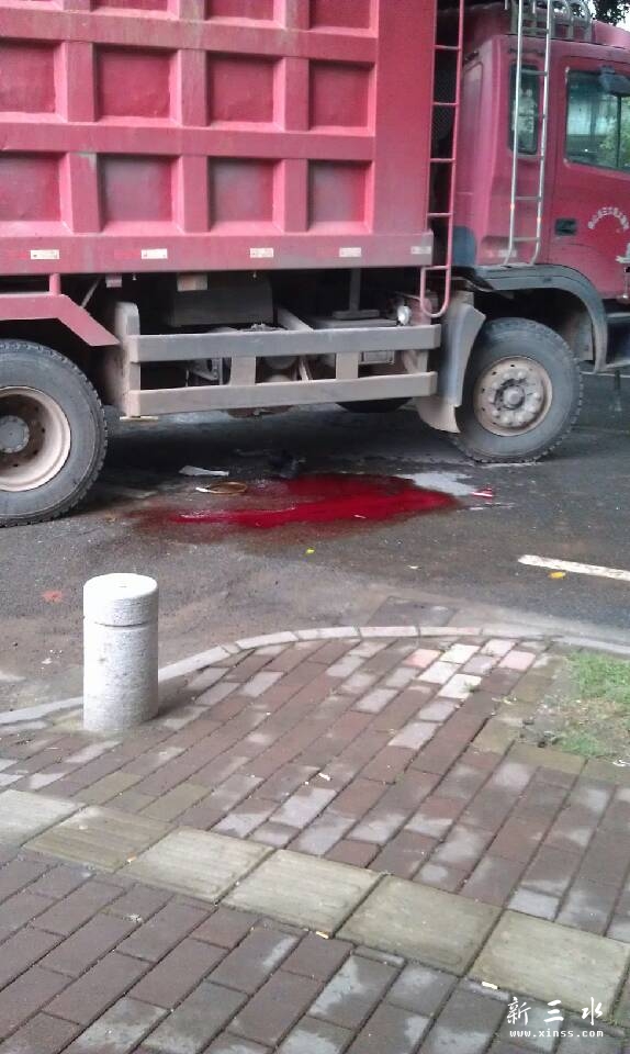 花果山山脚交通事故,间接原因是施工方霸占道