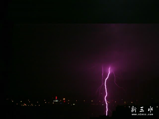 雷鸣闪电下的林海尚都5.jpg