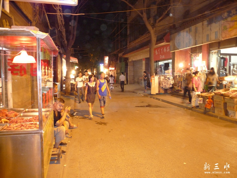 回民街夜景.jpg