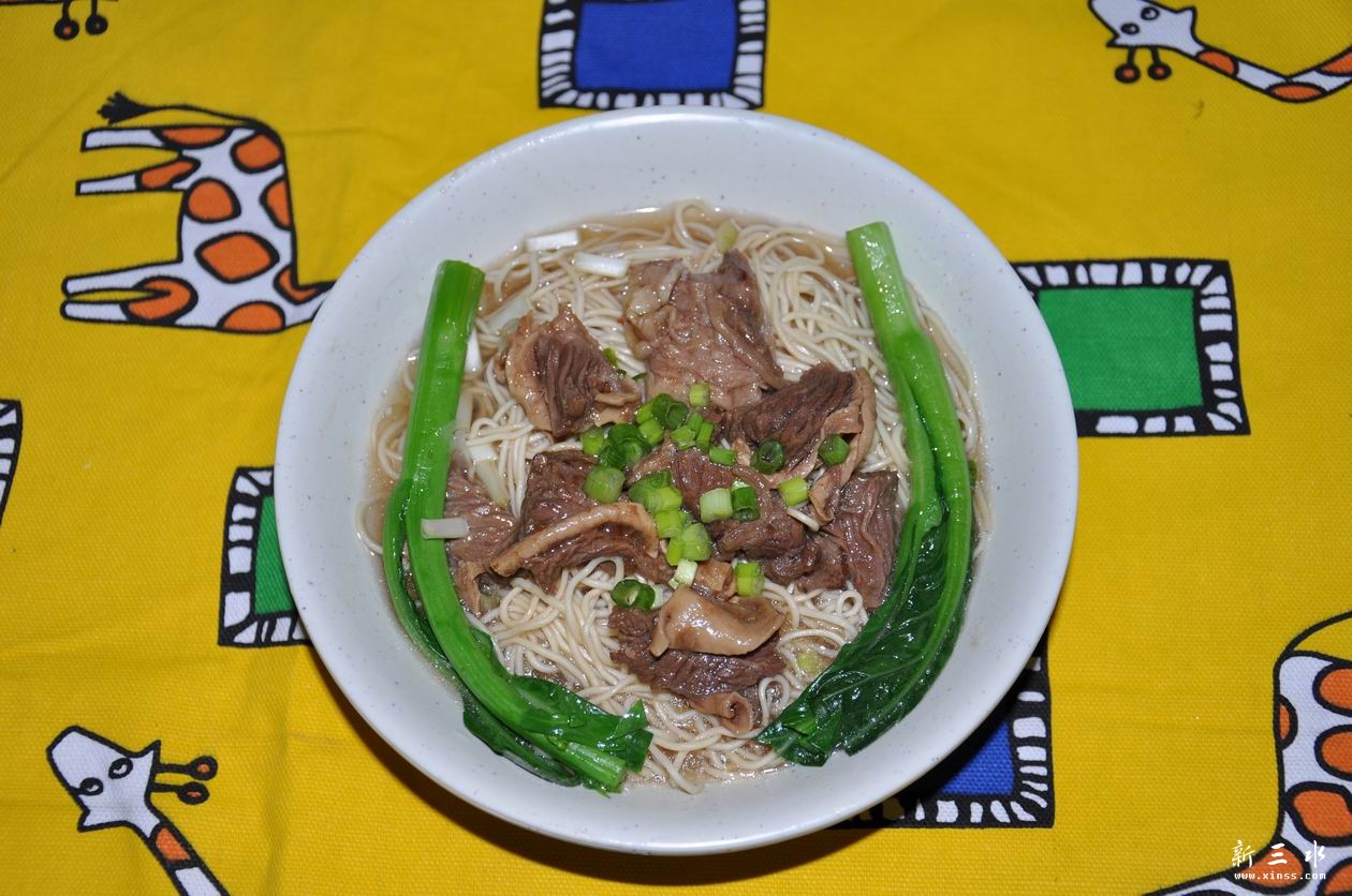 上汤牛白腩面