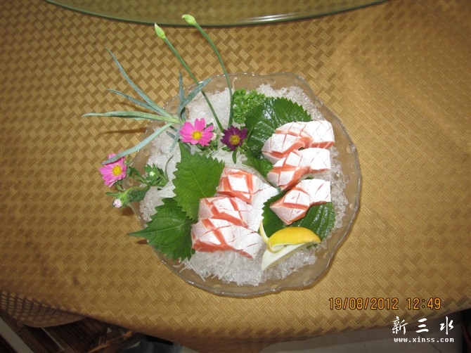 刺身（三文鱼腩）