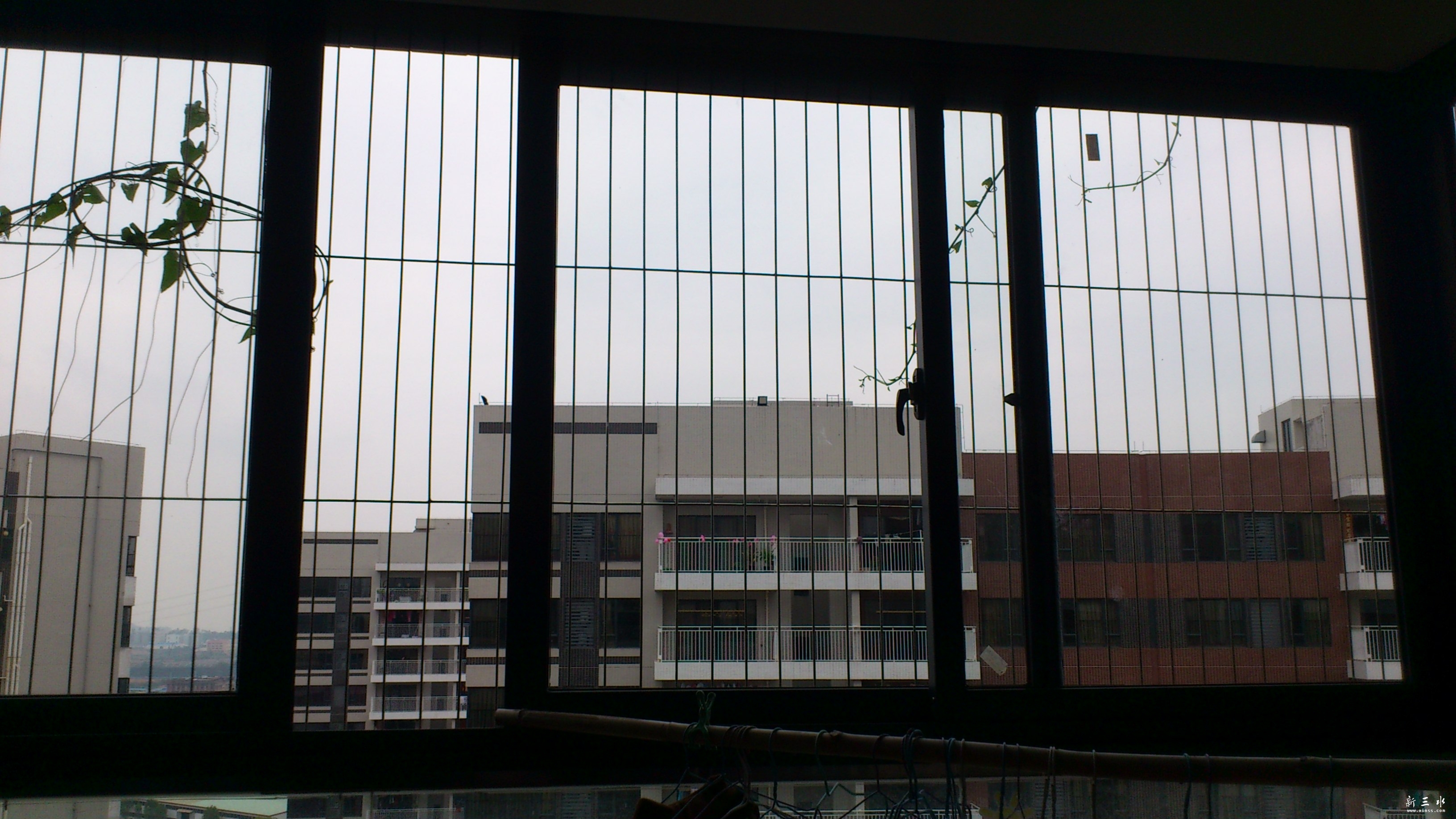 �r����һ�������̨����D