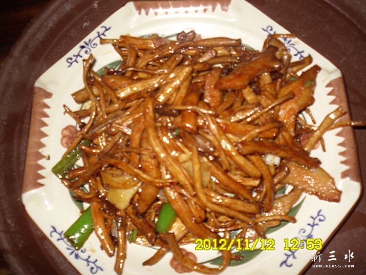 茶树菇炒猪颈肉28元例.JPG