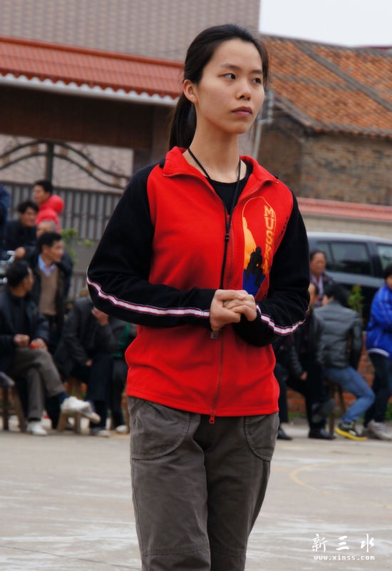我只是个小女生