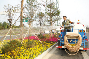 ��3��1�գ�԰�ֹ�����һ����·�ϸ����ݽ�ˮ��