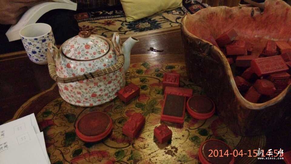 ���˸����ң����������������һ��Ҫɹɹ��������⣬�Ⱥ��������裬��ȥ��һ������Ƭ