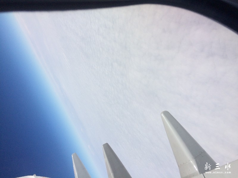 �ɻ�׼ʱ��ɣ�ÿ����ɺͽ��䣬������Σ�յ�ʱ�̣�����󿴵����ƶ�䣬�ɻ�����������ǧ�ף��Ӵ��⿴��ȥ ...