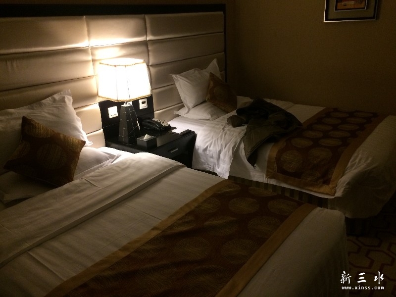 �Ƶ��ڻ�վ���棬���仹�ǲ����ģ�����ԡ���ر�С��ϴ���趼����ת���������������䣬������ů��