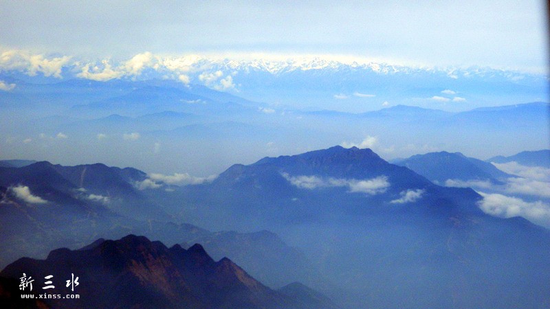 ���������գ���ѩɽ�����Ʋʣ���ңԶ�����ѡ�