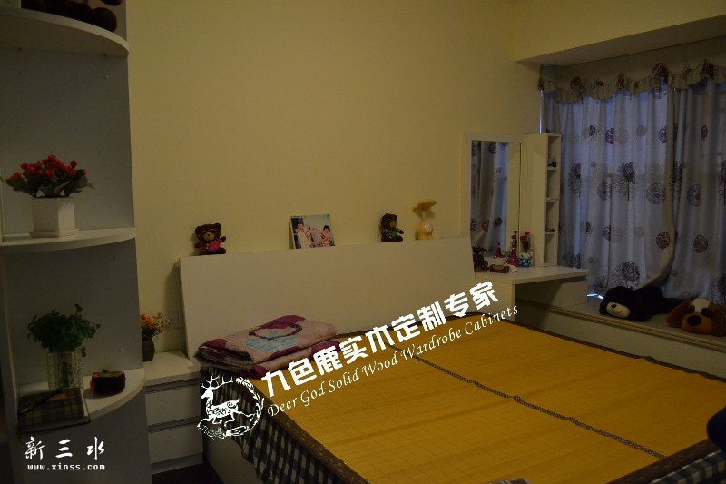 主卧布局，颜色板材规格任选