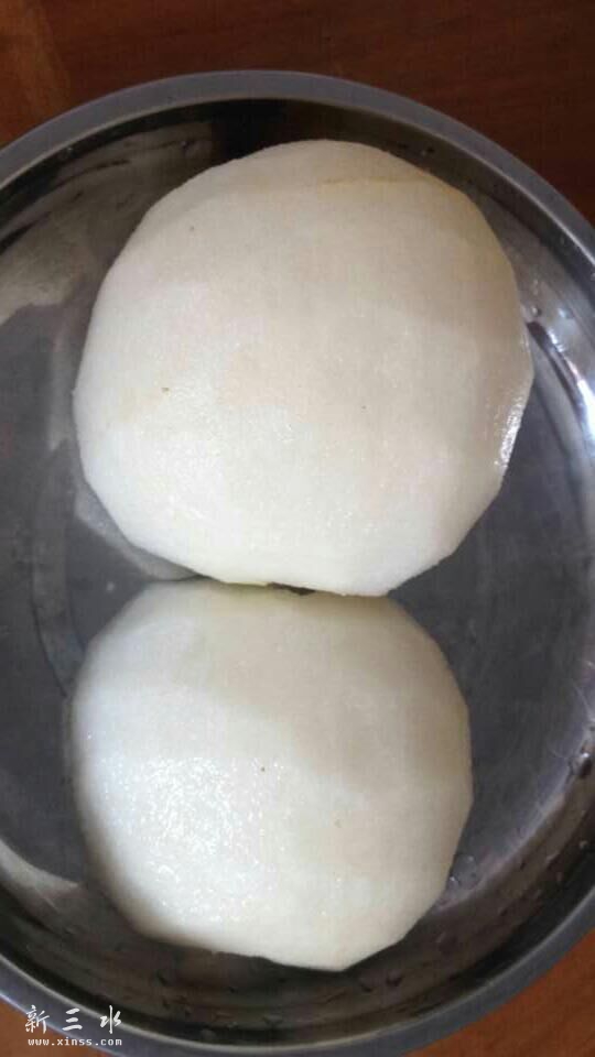 脆花梨，汁多甘甜，肉质爽口