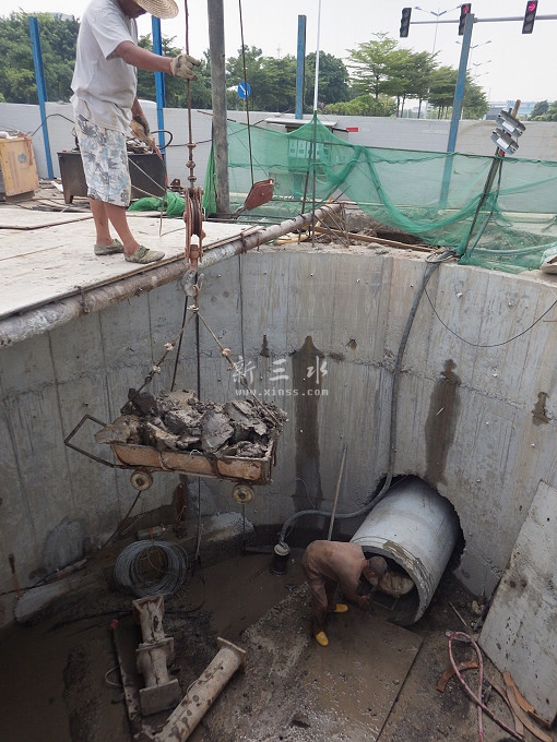 2015-08-01人工顶管10.jpg