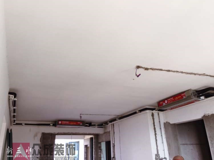 773BEFD6AB2BCCED4151E5ED5EF5A662.jpg