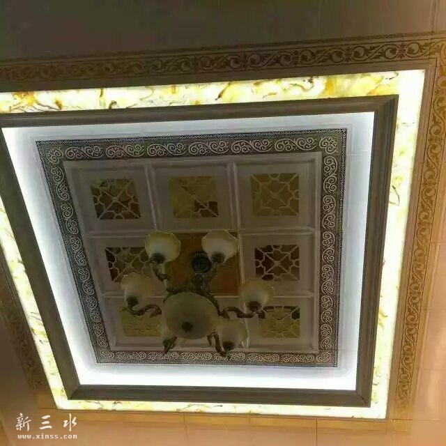 欧式客餐厅吊顶
光线柔美，环保，结构厚实，不变色，不变形，不发霉