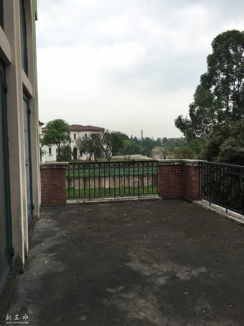 DDF536EC355EBE848DF052D3FE7AB4A2.jpg