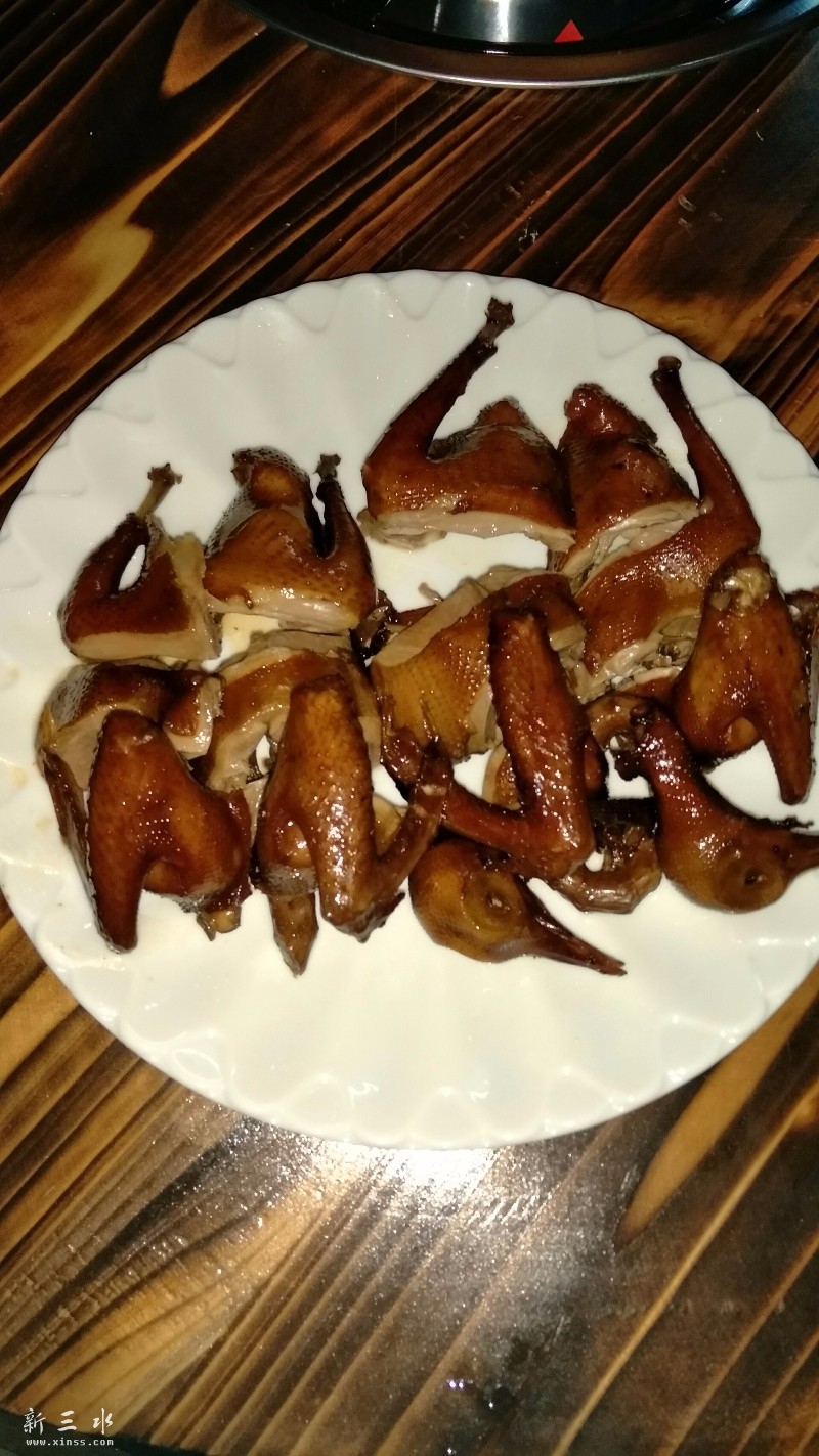 火烧乳鸽