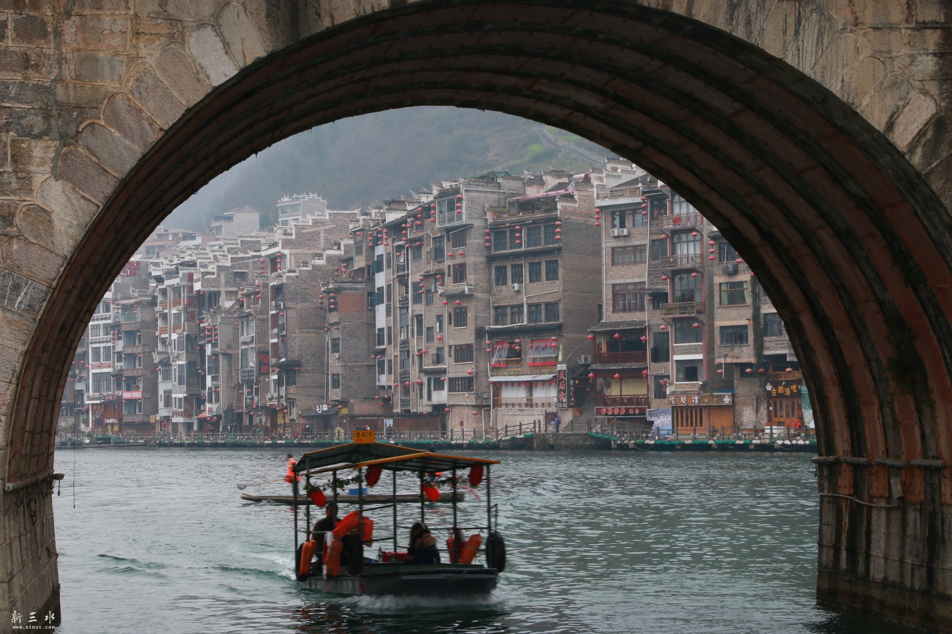 ��Զ������ɽ�������ڽ̹Ž�����һЩ���ų��ڱȽ��ִ���