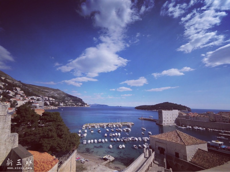 045607rj6gmgcmn1n11mm7.jpg