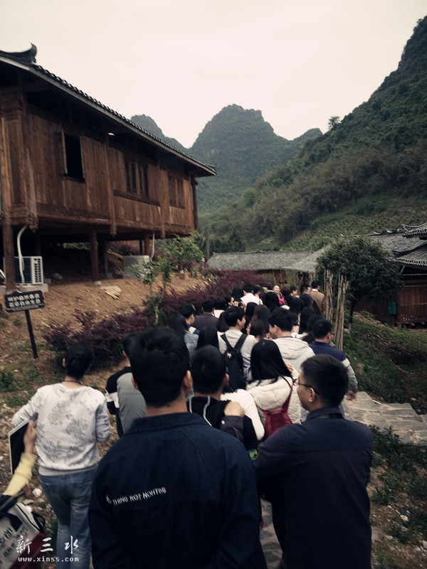 4��14�������Ϸ���16�����أ���ȥ��˷������Լ��
�������ɽ+��˷ɽˮ298Ԫ
����������18:30
�����19 ...