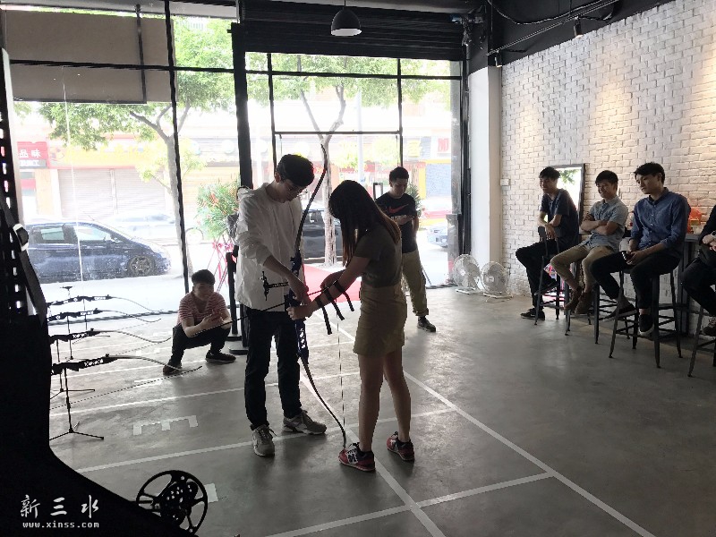 开业期间来玩射箭的小伙伴们