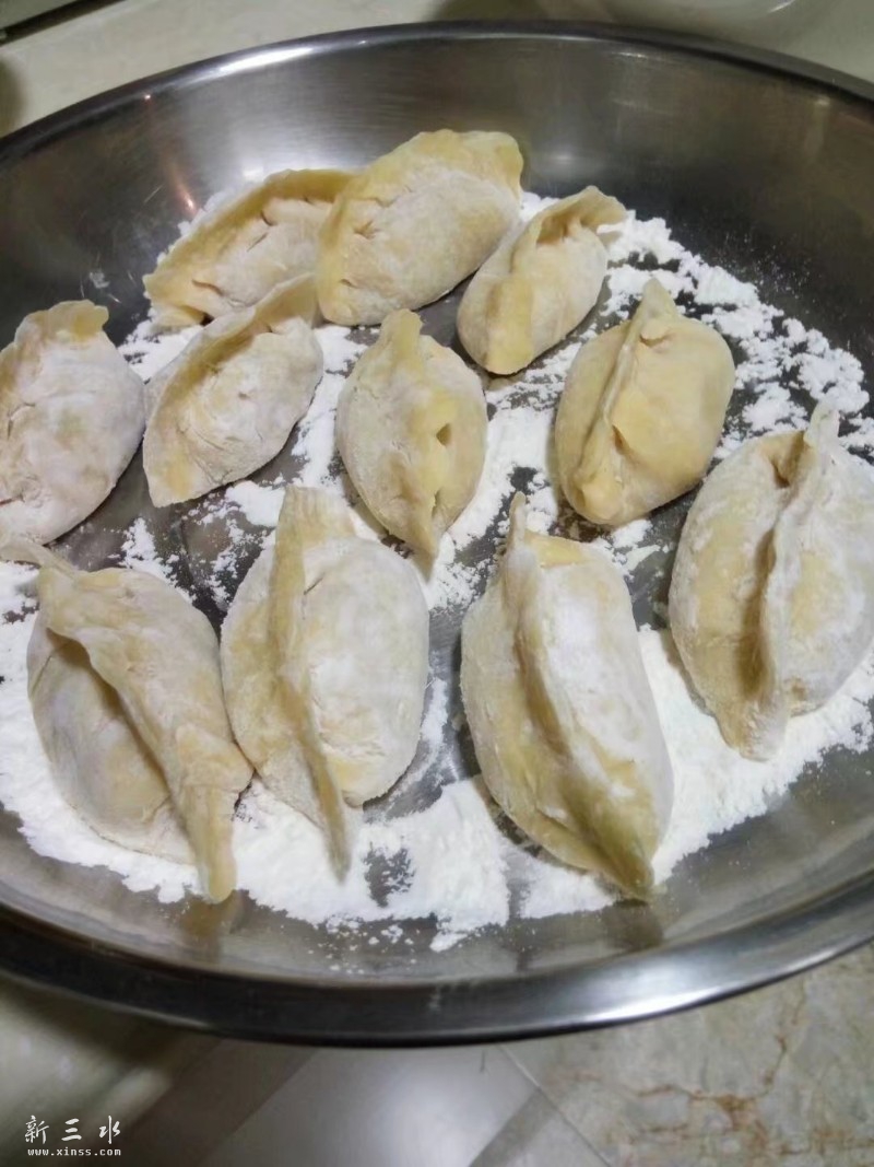 包好的玉米饺子