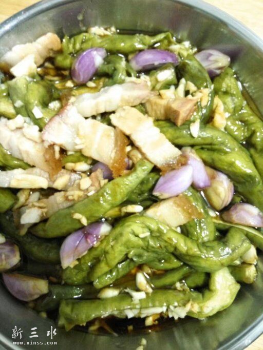高丰烧肉蒸尖椒青秋茄