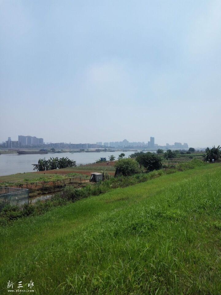 �ϰ���Χ��