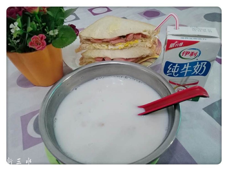 牛奶麦片，我家一直食桂格燕麦