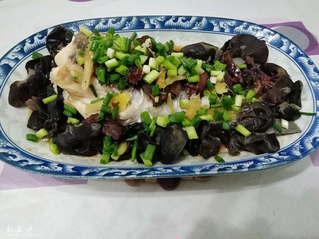 云耳蒸鱼尾