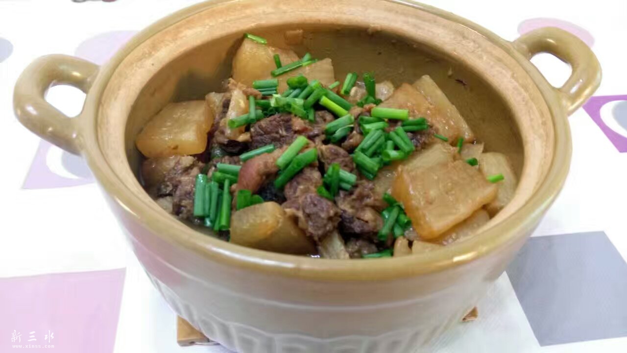 牛腩萝卜煲