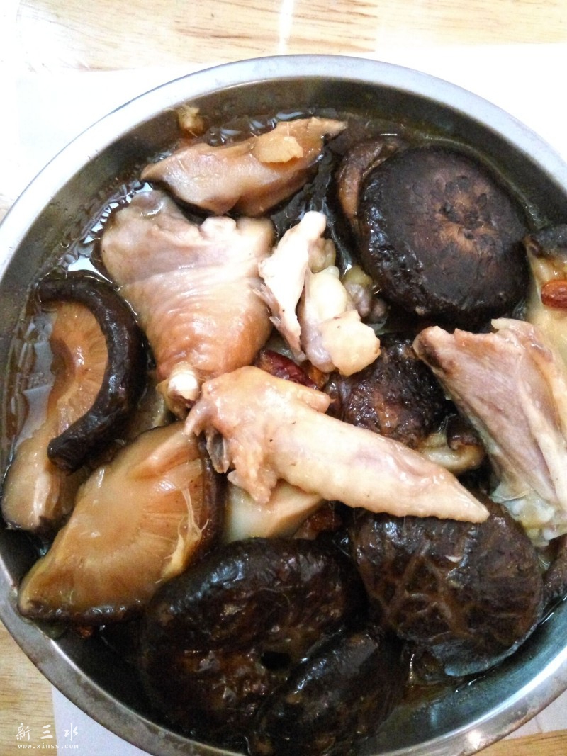 清远果园鸡蒸枸子红枣