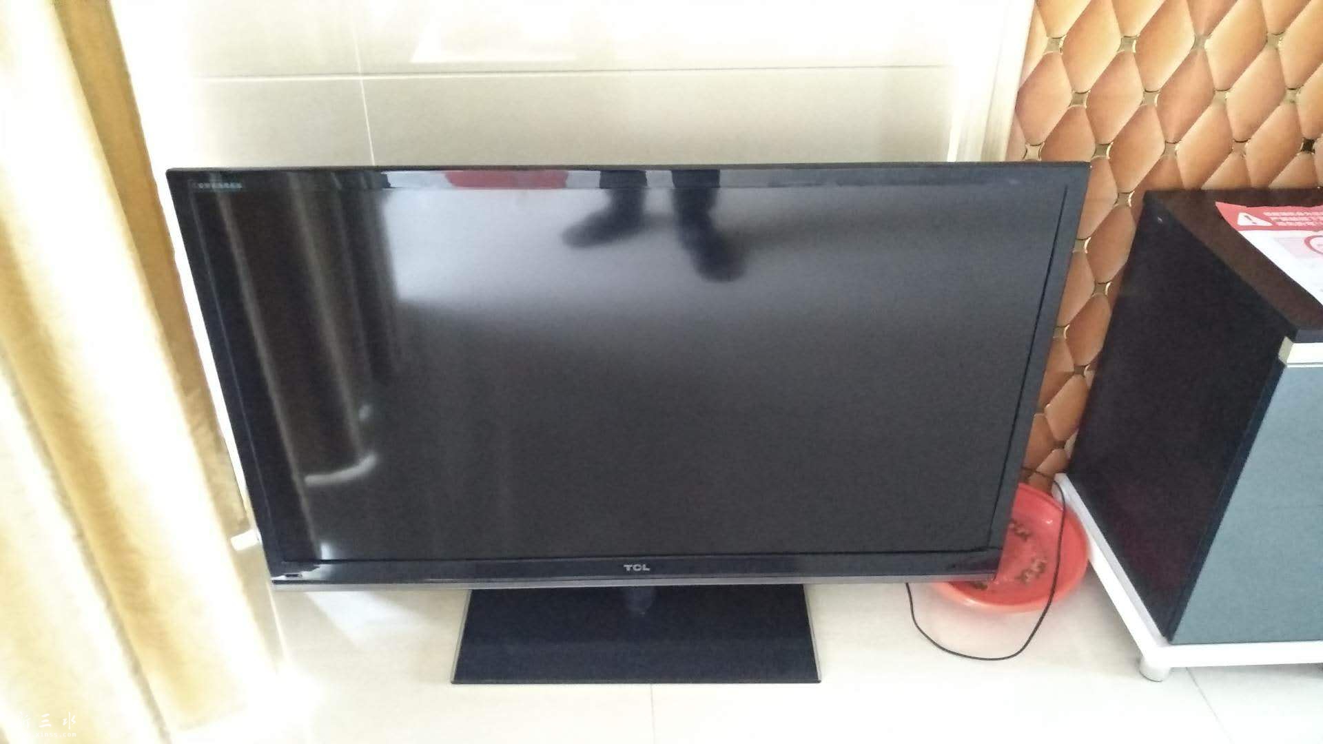 TCL48寸电视机