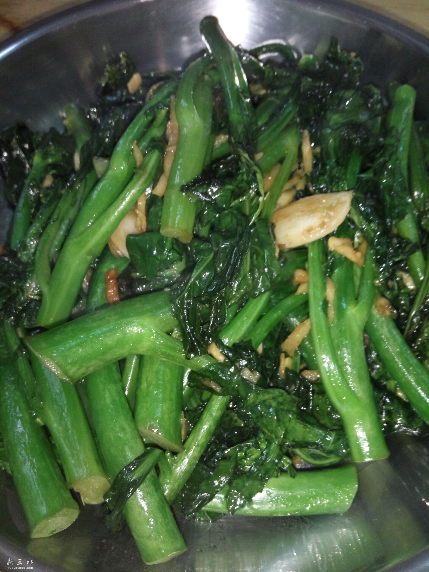 客家黄酒姜蒜炒芥兰