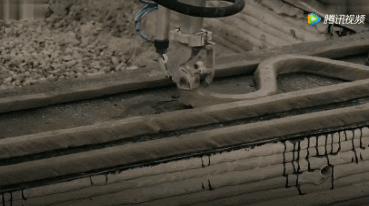 996b5563d1f3822e6216e74f720c5b99.gif