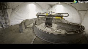 303df26371b7930689f015356b06614a.gif