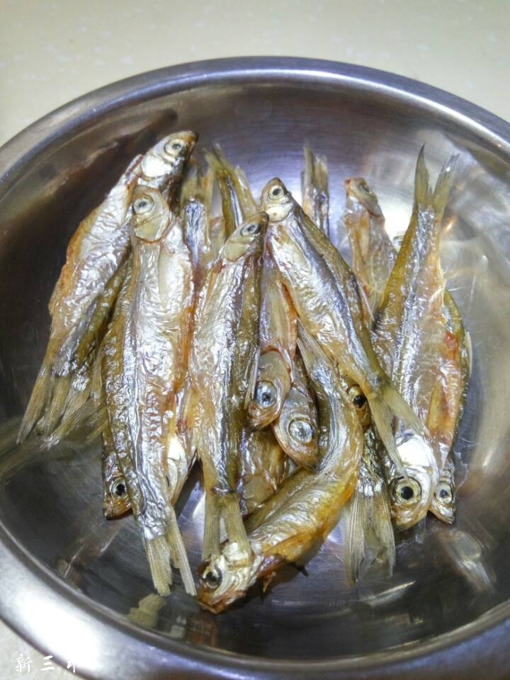 流溪河野生小鱼干