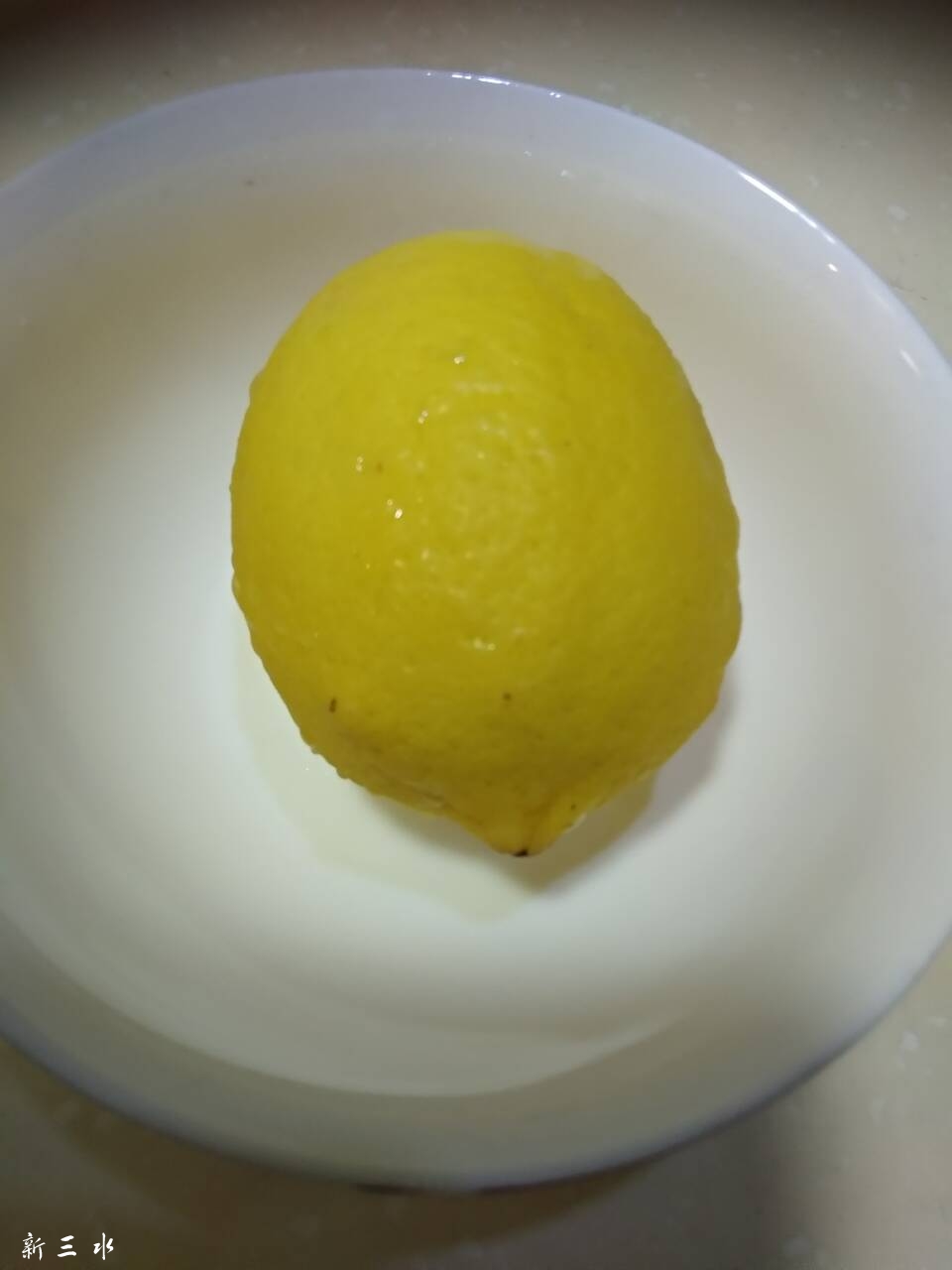 新鲜柠檬
