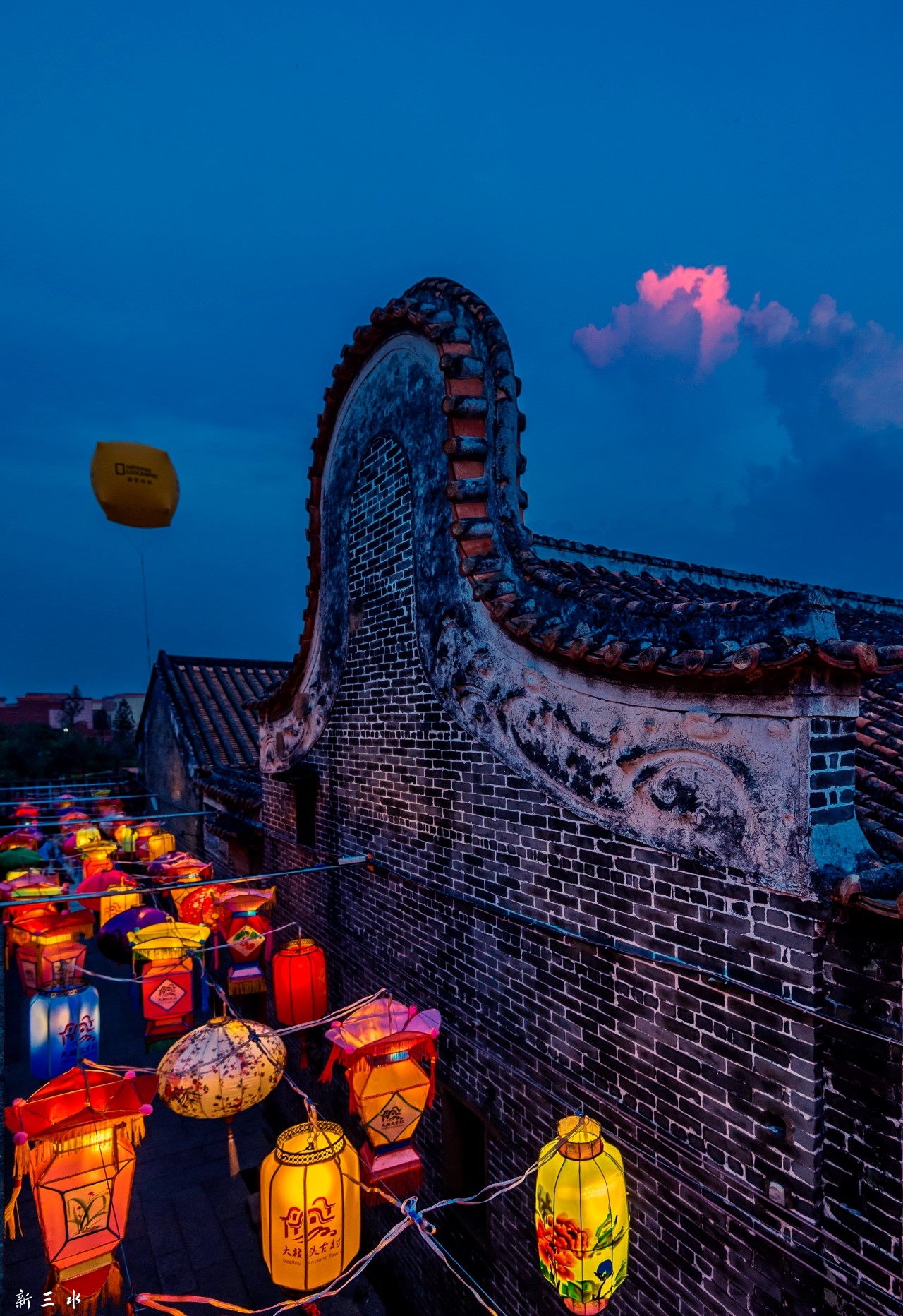 三水大旗头     李  东 摄.jpg