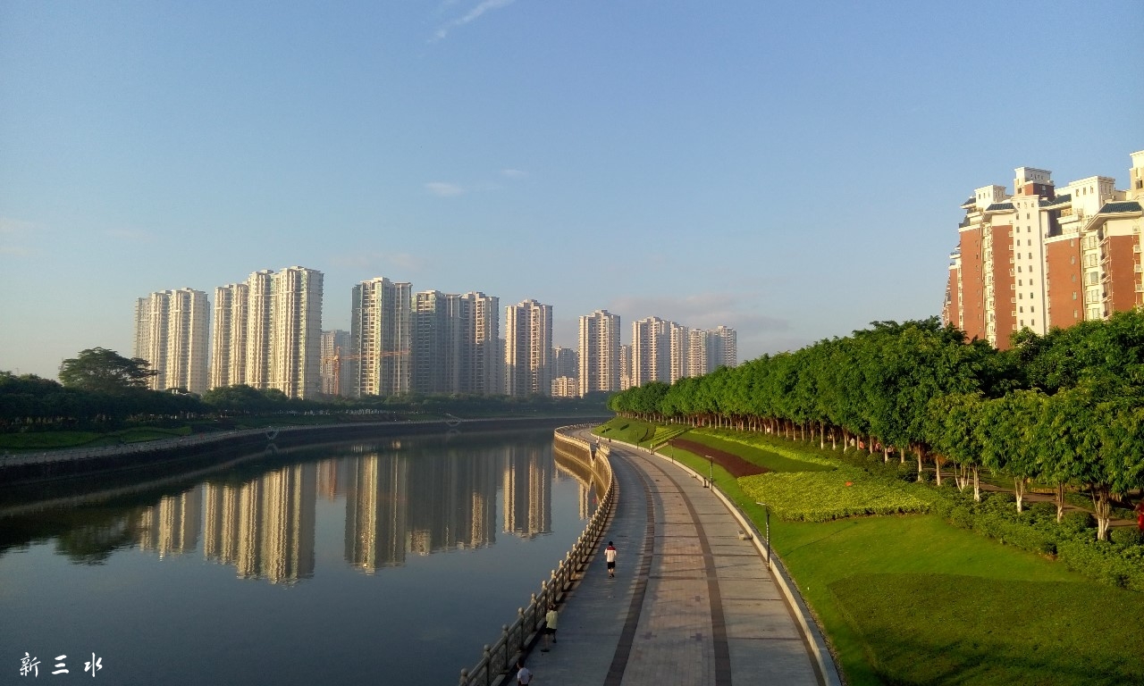 三水新城荷香湖     李  东 摄3.jpg