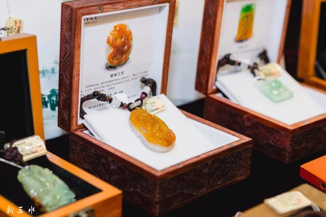 玉雕产品图1.jpg