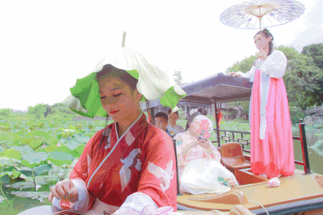 1e7e4f610532653621acd186a6285555.gif
