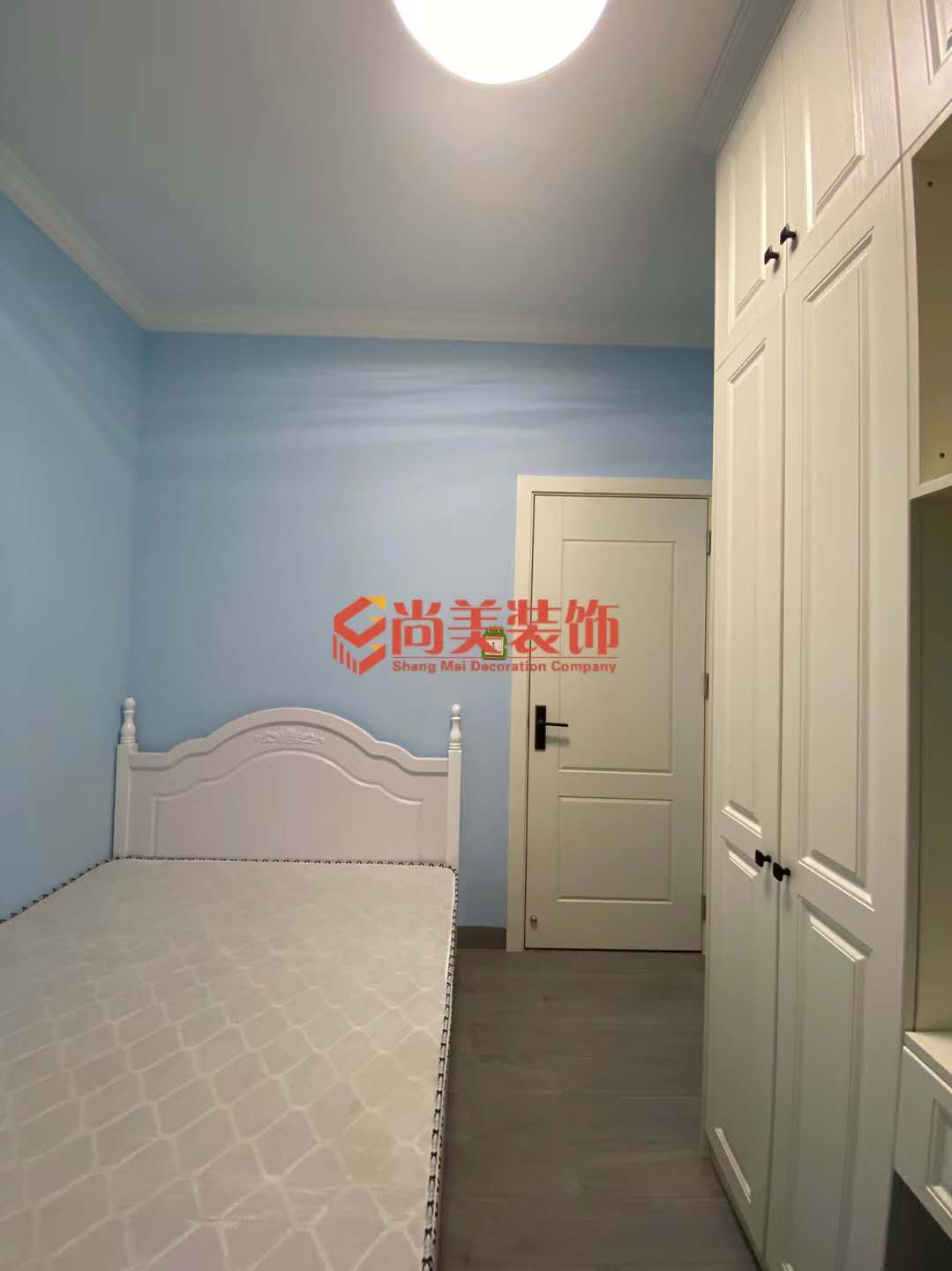 151903nunuf9zkyyfn5j5w.jpg
