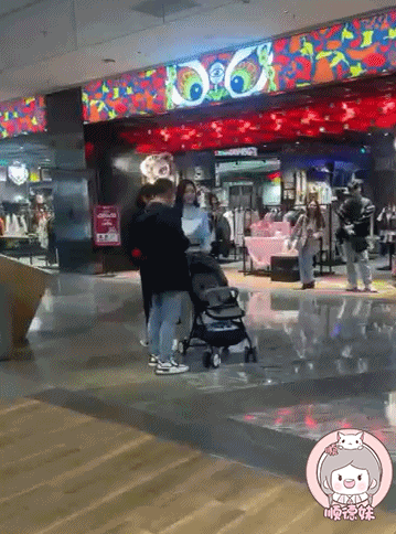 55524e6b8a419a035cd6edc1ec46dde2.gif