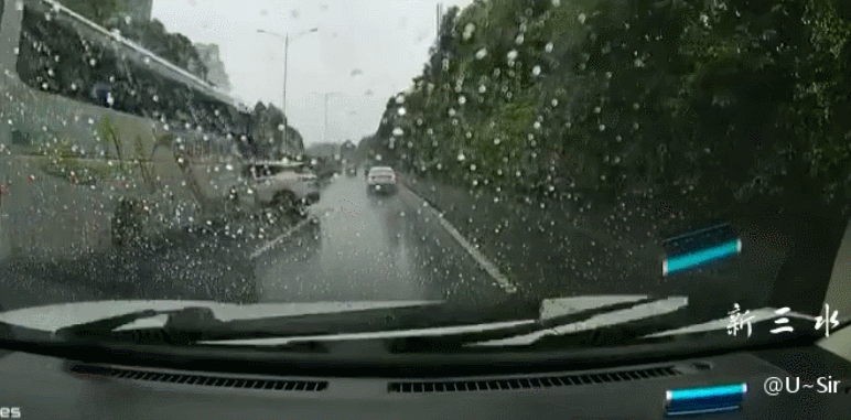 GIF.gif