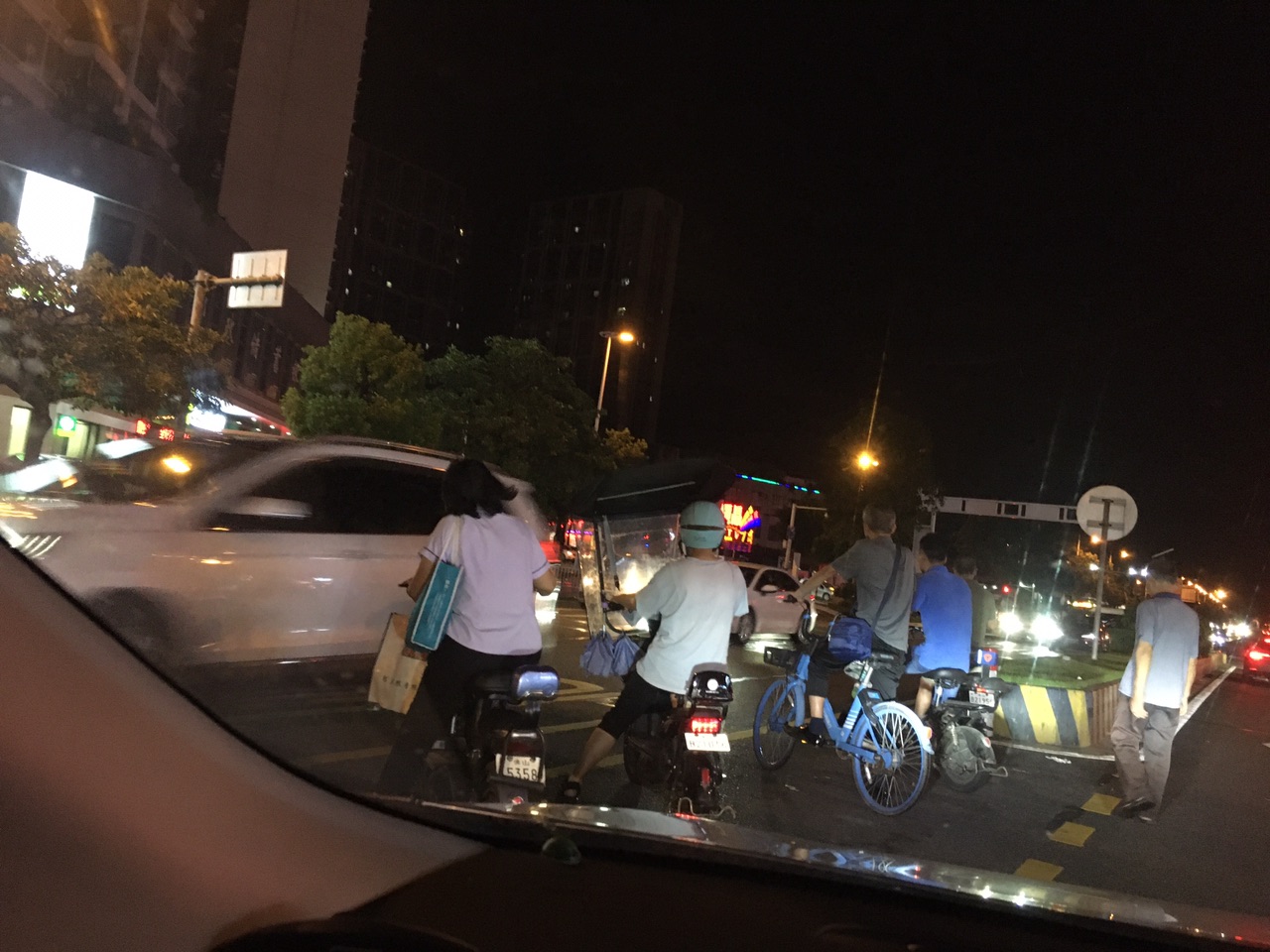 20220619211839front1_0_209041_FgZrbEQz2cDQFTj1Y2B_Dl8mxgUO.jpg