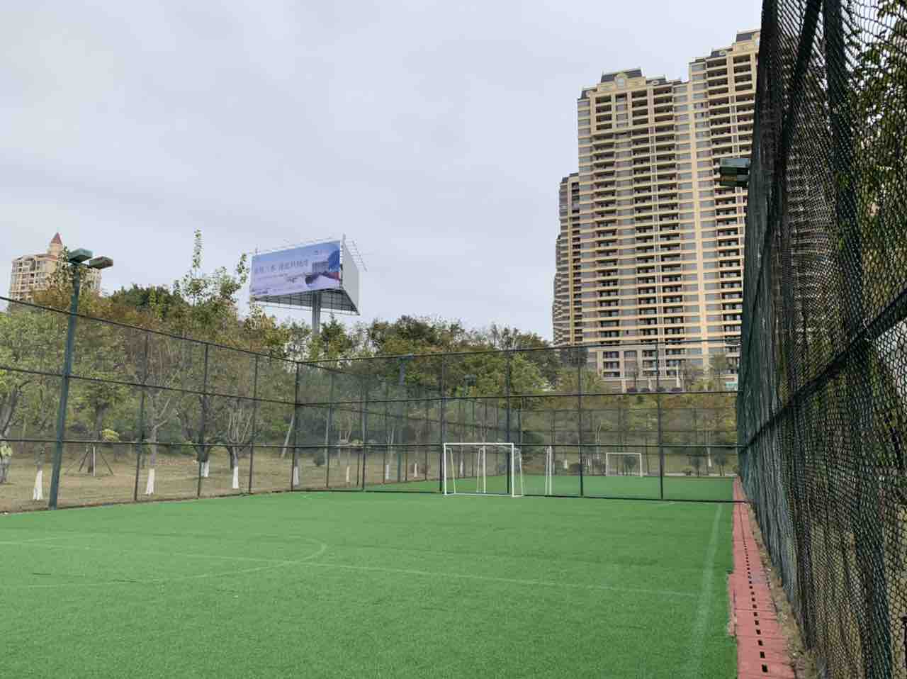 20220823205411front1_0_180390_FnKo-FE1sHDhvL0UwlZiMD1WSZ3e.jpg