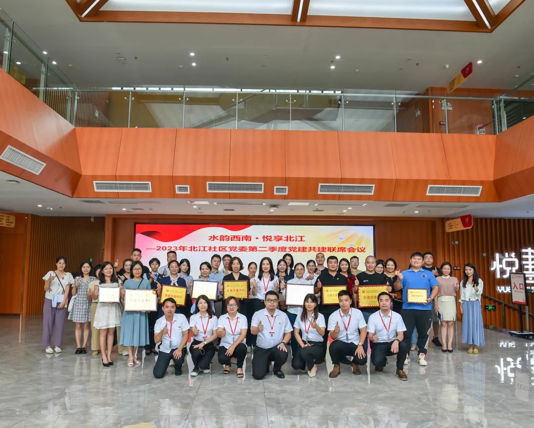 ef496cd30a937d66bf41638cfbce3dc6.jpg