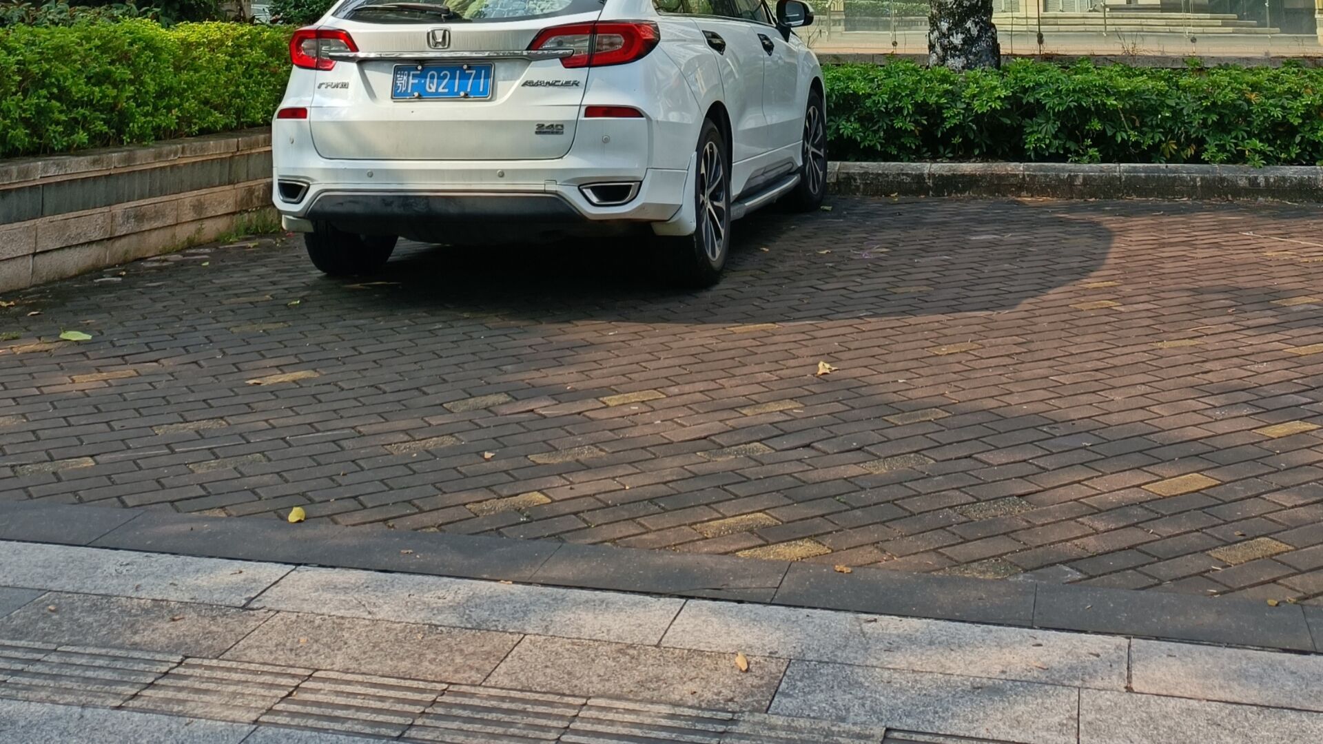 垃圾车54fa8559dc4c00853.jpg